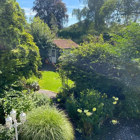 Paradise Garden Apartment *